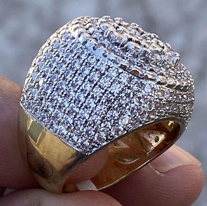 Hiphop Ring VVS1 D  Moissanite